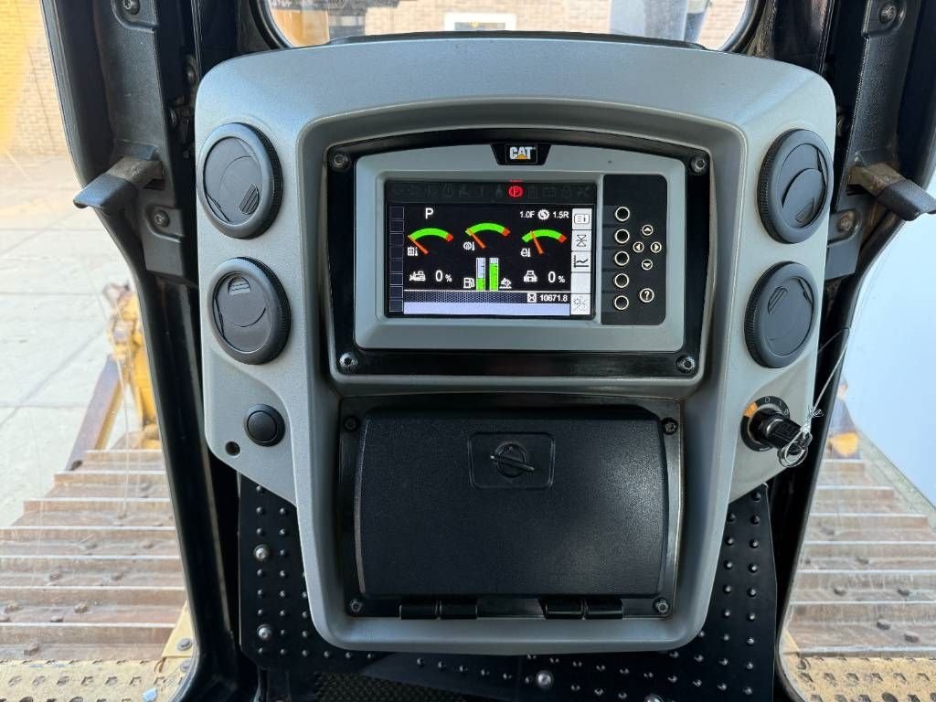 Bulldozer des Typs Sonstige Cat D6T - Ripper Valve / Airco, Gebrauchtmaschine in Veldhoven (Bild 9)