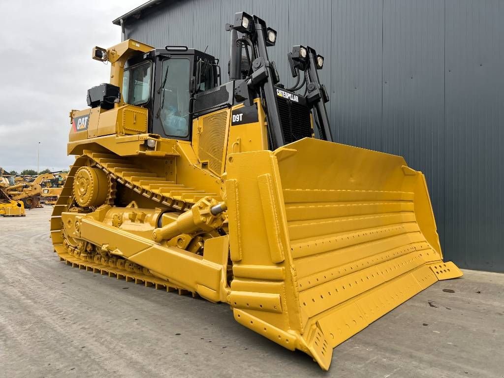 Bulldozer of the type Sonstige Cat D9T, Gebrauchtmaschine in Venlo (Picture 1)