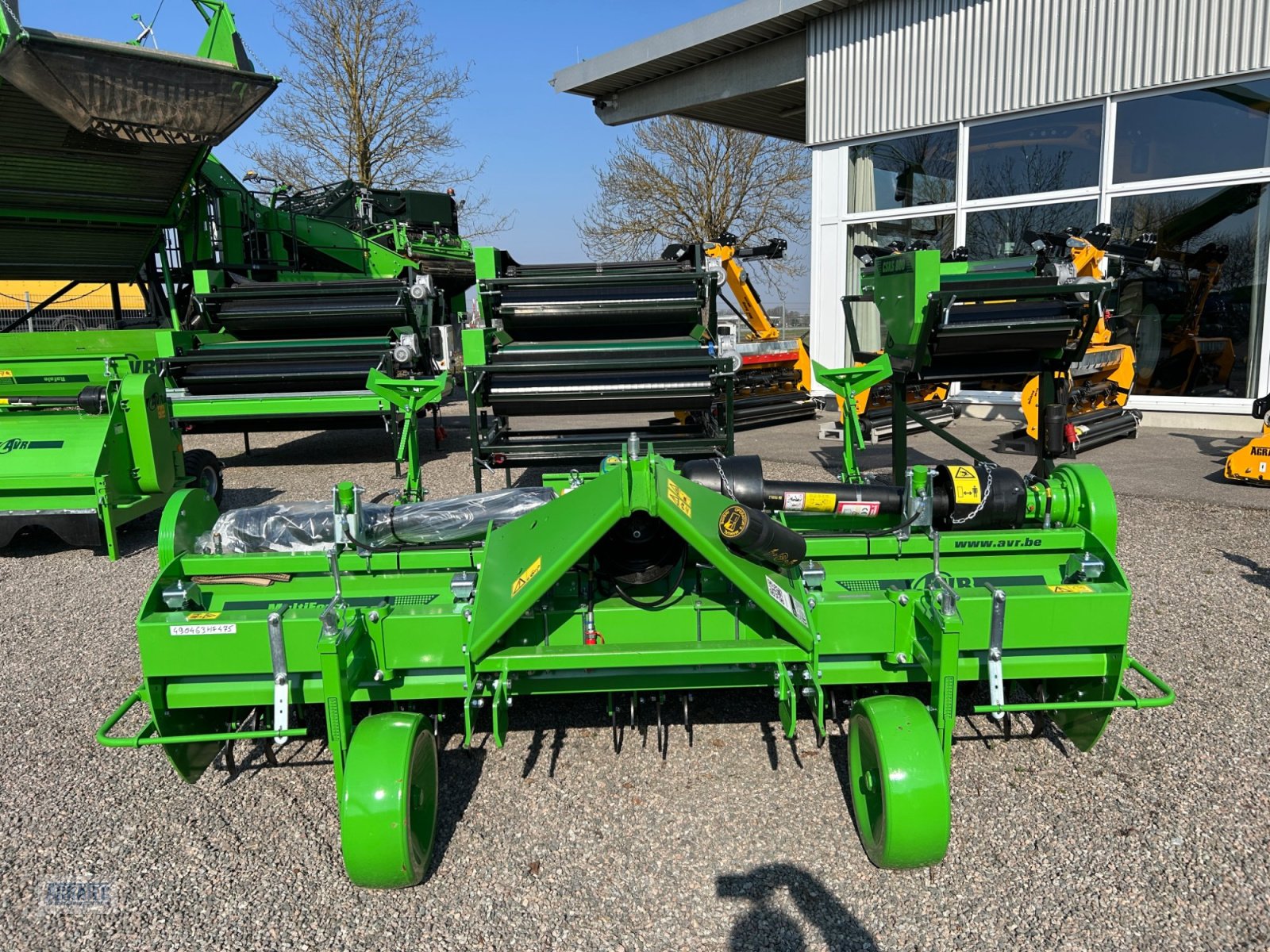 Dammformer des Typs AVR Multi Force, Neumaschine in Salching bei Straubing (Bild 2)