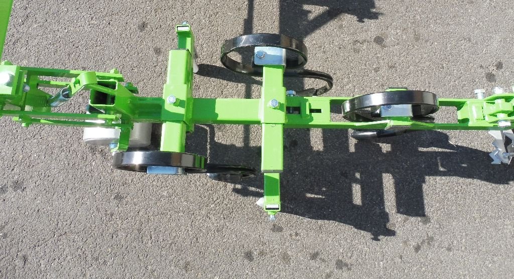 Dammformer типа BOMET BUTTEUSE BINEUSE 2 RANGS AVEC ROULEAUX P475/3, Gebrauchtmaschine в RETHEL (Фотография 7)