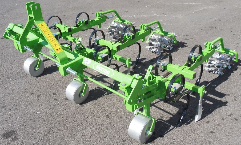 Dammformer типа BOMET BUTTEUSE BINEUSE 2 RANGS AVEC ROULEAUX P475/3, Gebrauchtmaschine в RETHEL (Фотография 1)