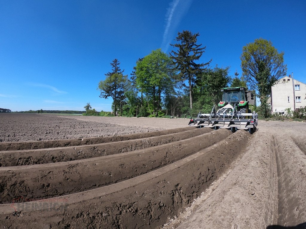 Dammformer des Typs KMK Häufelgerät, Dammformer OF475, Neumaschine in Ehekirchen (Bild 11)