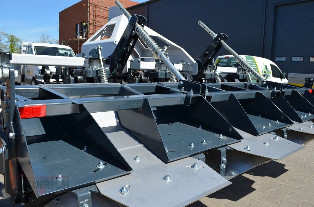 Dammformer des Typs KMK Häufelgerät, Dammformer OF475, Neumaschine in Ehekirchen (Bild 14)