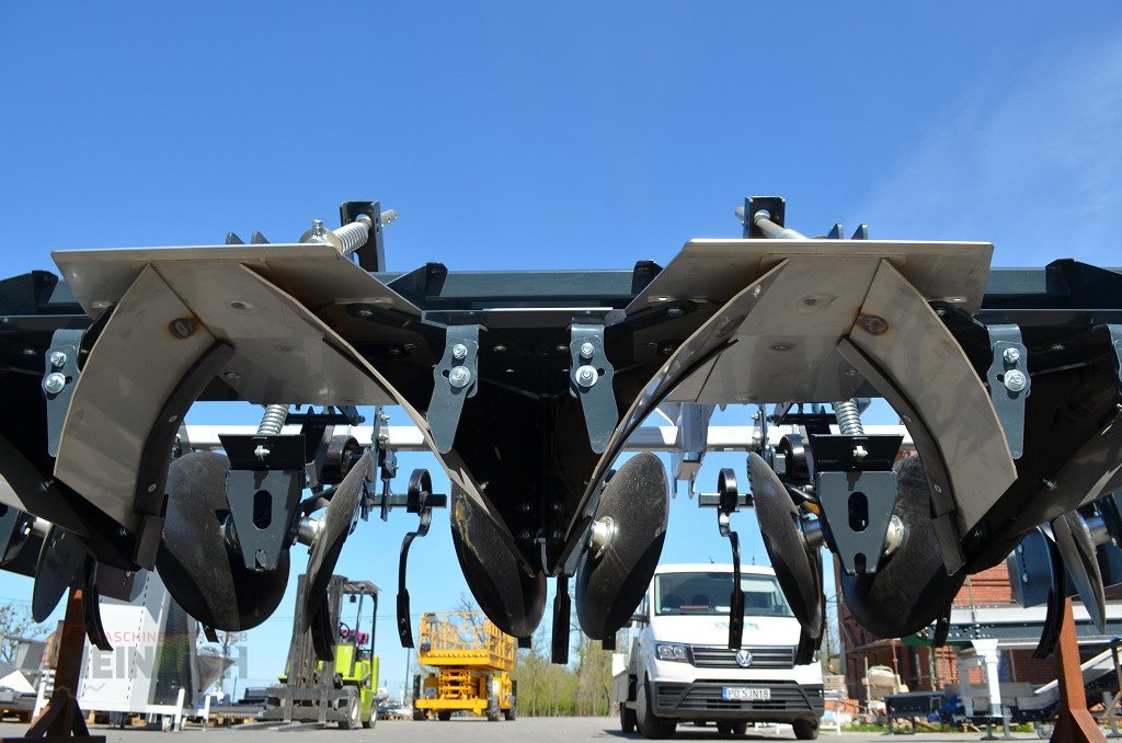 Dammformer des Typs KMK Häufelgerät, Dammformer OF475, Neumaschine in Ehekirchen (Bild 21)