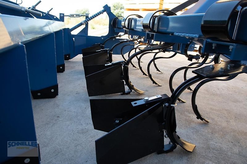 Dammformer des Typs Remprodex Häufler UFO 2RN-75, Neumaschine in Hainsfarth (Bild 2)