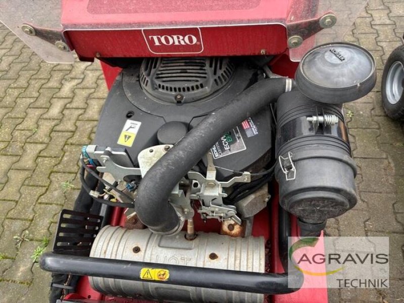 Dammformer des Typs Toro STX-38 BAUMSTUBBENFRÄSE, Neumaschine in Ladbergen (Bild 6)