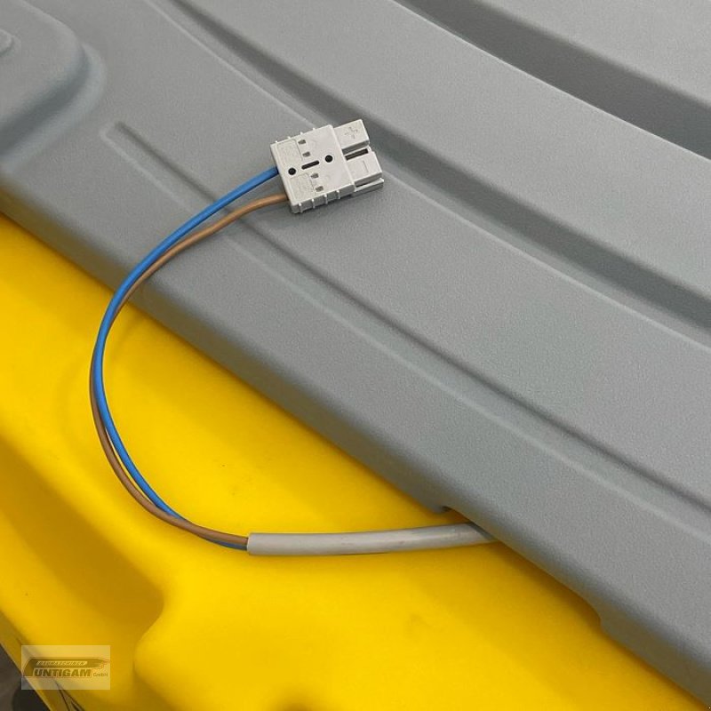 Dieseltank des Typs Emiliana Serbatoi Carrytank CTK 445 Diesel, Neumaschine in Deutsch - Goritz (Bild 3)