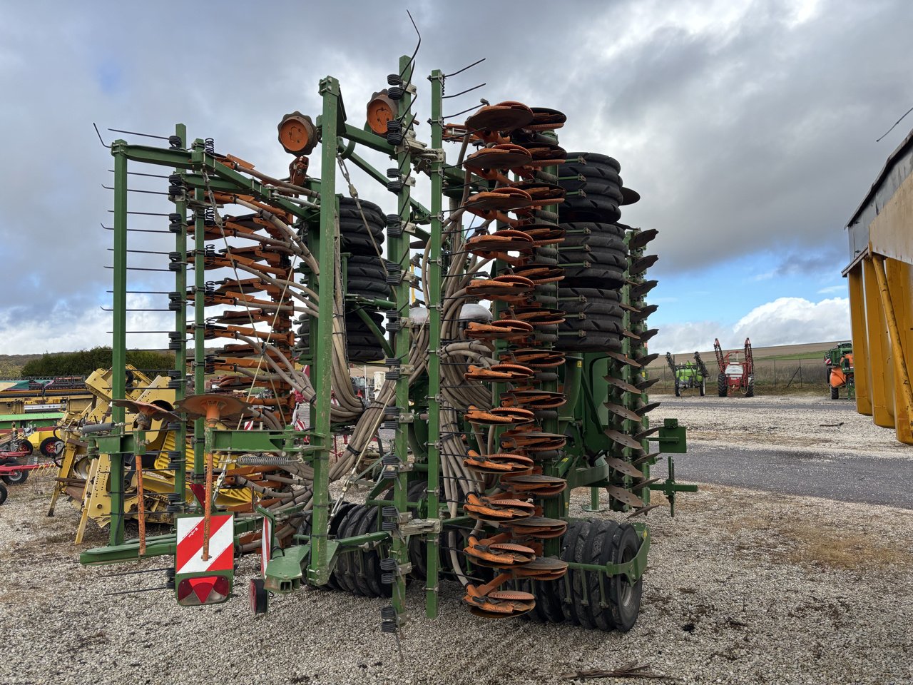 Direktsaatmaschine Türe ait Amazone CIRRUS 6002, Gebrauchtmaschine içinde VERT TOULON (resim 9)