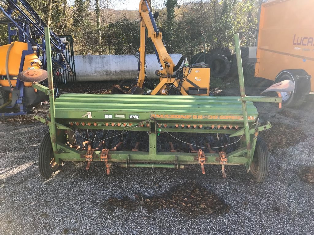 Direktsaatmaschine du type Amazone D8.30 SPÉCIAL, Gebrauchtmaschine en MORLHON LE HAUT (Photo 1)
