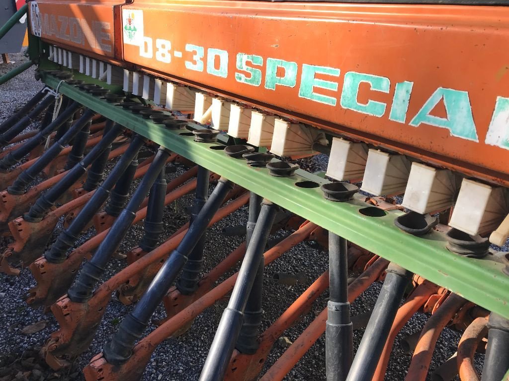 Direktsaatmaschine du type Amazone D8.30 SPÉCIAL, Gebrauchtmaschine en MORLHON LE HAUT (Photo 7)