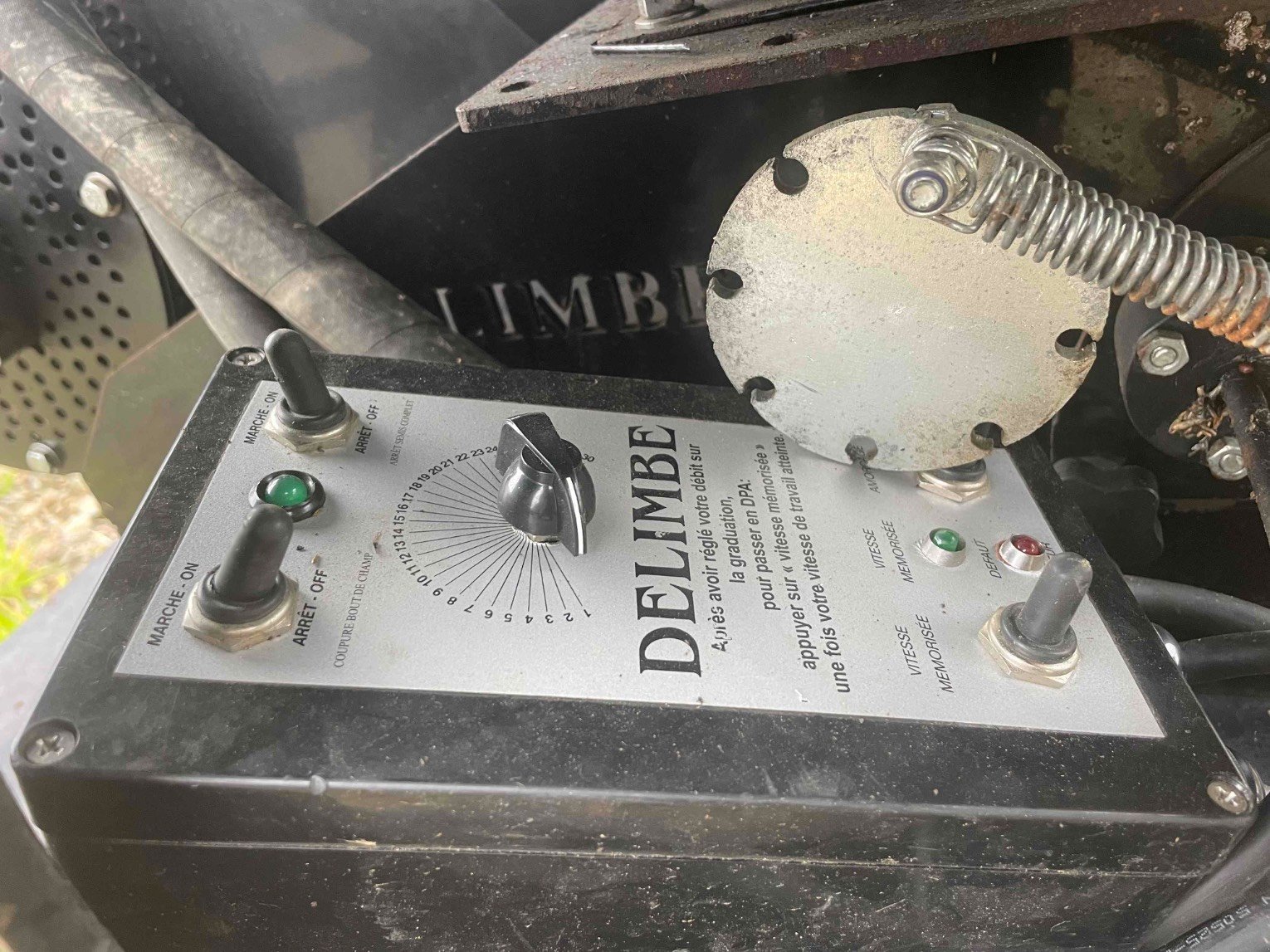 Direktsaatmaschine typu Delimbe T17 400L, Gebrauchtmaschine v SAINT CLAIR SUR ELLE (Obrázek 4)