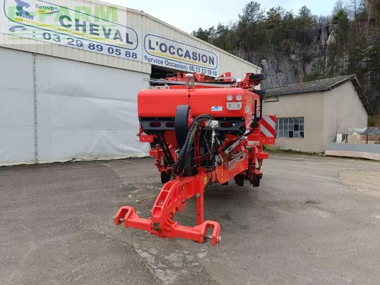 Direktsaatmaschine typu Gehl gigante pressure 400, Gebrauchtmaschine v CHAUVONCOURT (Obrázek 2)