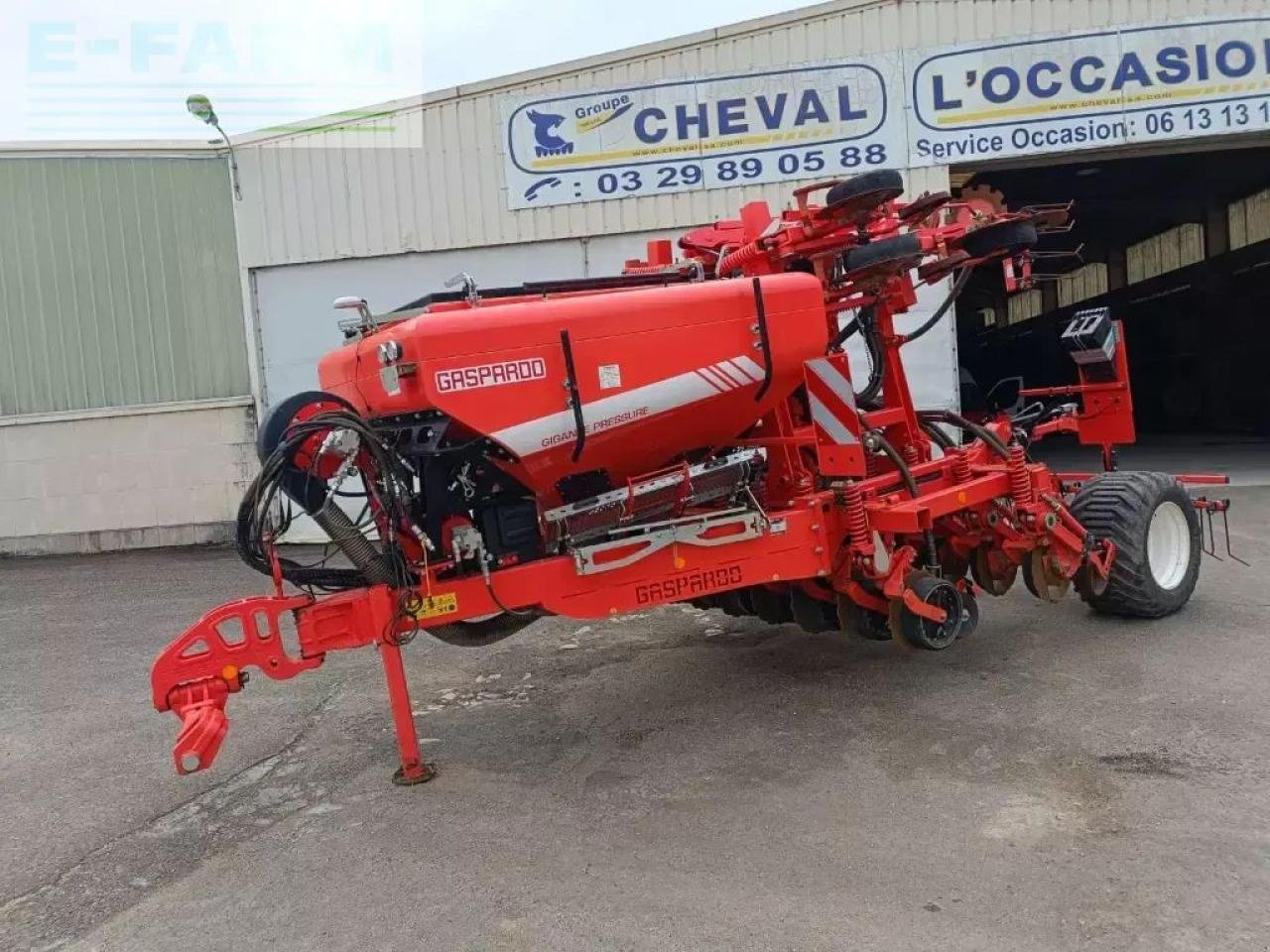 Direktsaatmaschine typu Gehl gigante pressure 400, Gebrauchtmaschine v CHAUVONCOURT (Obrázek 3)