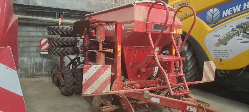 Direktsaatmaschine des Typs Horsch PRONTO DC 4 M., Gebrauchtmaschine in CHEVILLON  (MAIZEROY) (Bild 2)