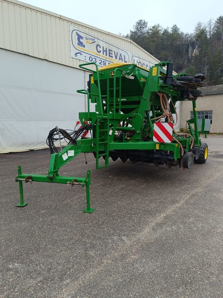 Direktsaatmaschine Türe ait John Deere 750 A, Gebrauchtmaschine içinde Lérouville (resim 1)