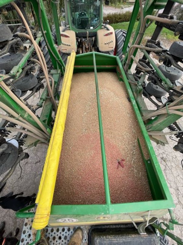 Direktsaatmaschine typu John Deere 750 A, Gebrauchtmaschine v CHEVILLON  (MAIZEROY) (Obrázek 7)