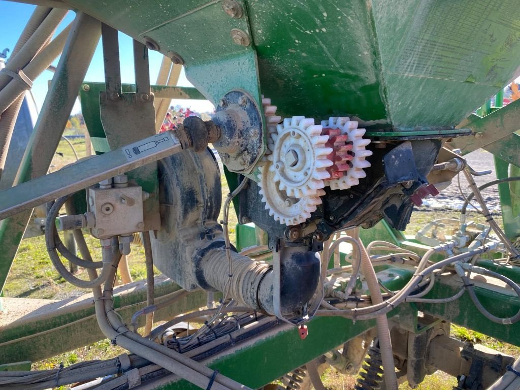 Direktsaatmaschine of the type John Deere 750A, Gebrauchtmaschine in GUERET (Picture 9)