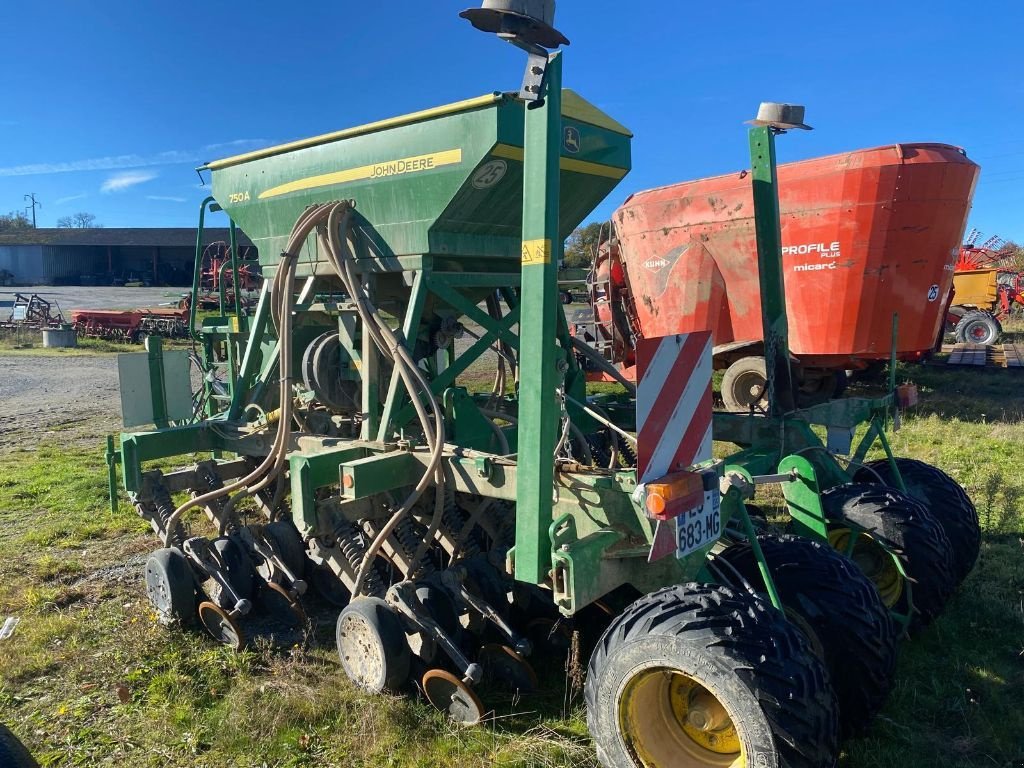 Direktsaatmaschine of the type John Deere 750A, Gebrauchtmaschine in GUERET (Picture 4)