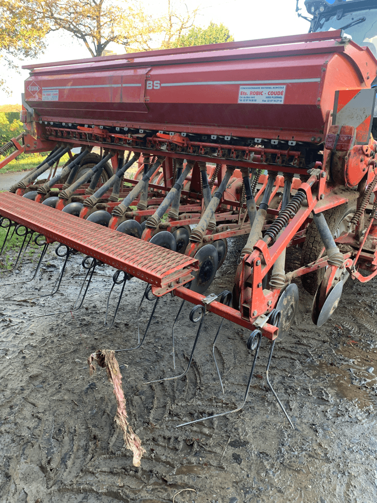 Direktsaatmaschine Türe ait Kuhn BS 3M, Gebrauchtmaschine içinde TREMEUR (resim 1)