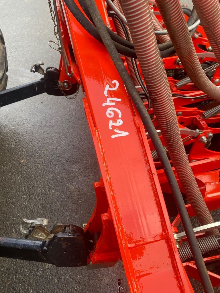 Direktsaatmaschine типа Kuhn BTF 4000, Gebrauchtmaschine в CORMENON (Фотография 2)