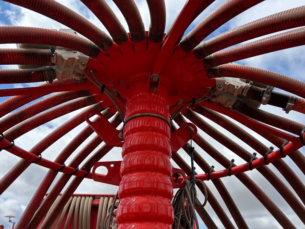 Direktsaatmaschine of the type Kuhn BTF 4000, Gebrauchtmaschine in CORMENON (Picture 4)