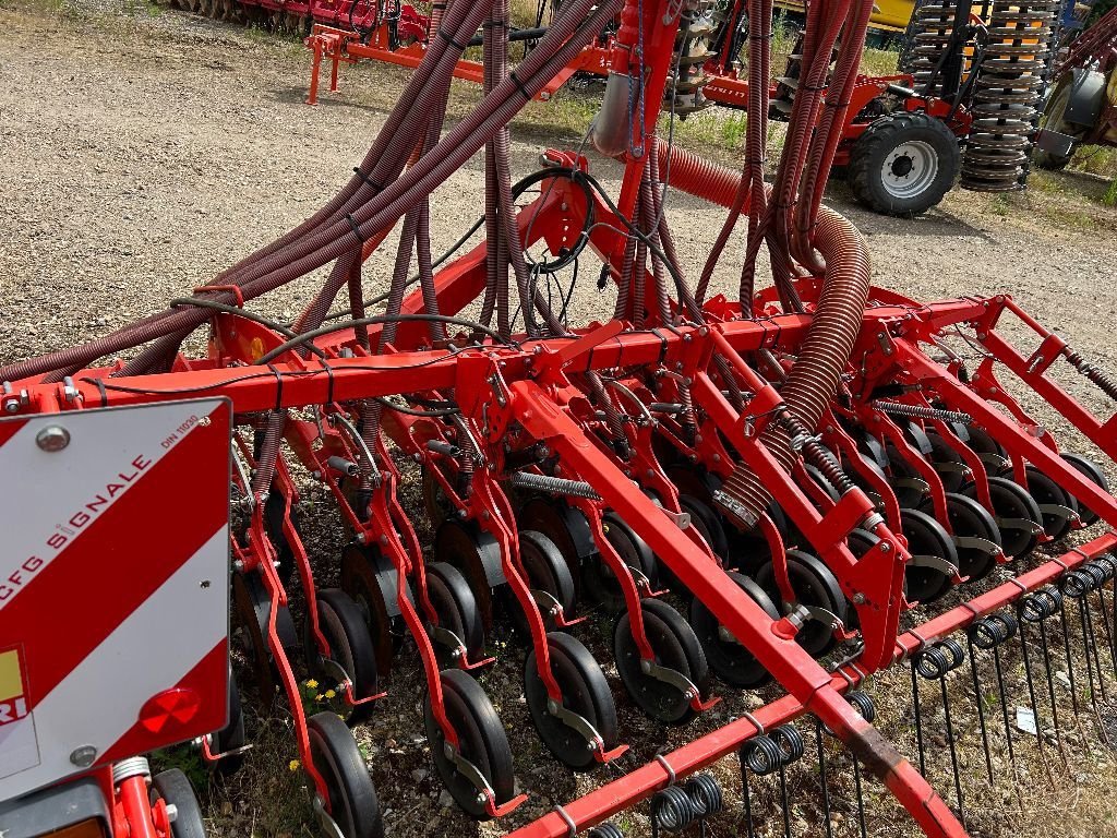 Direktsaatmaschine of the type Kuhn BTF 4000, Gebrauchtmaschine in CORMENON (Picture 5)