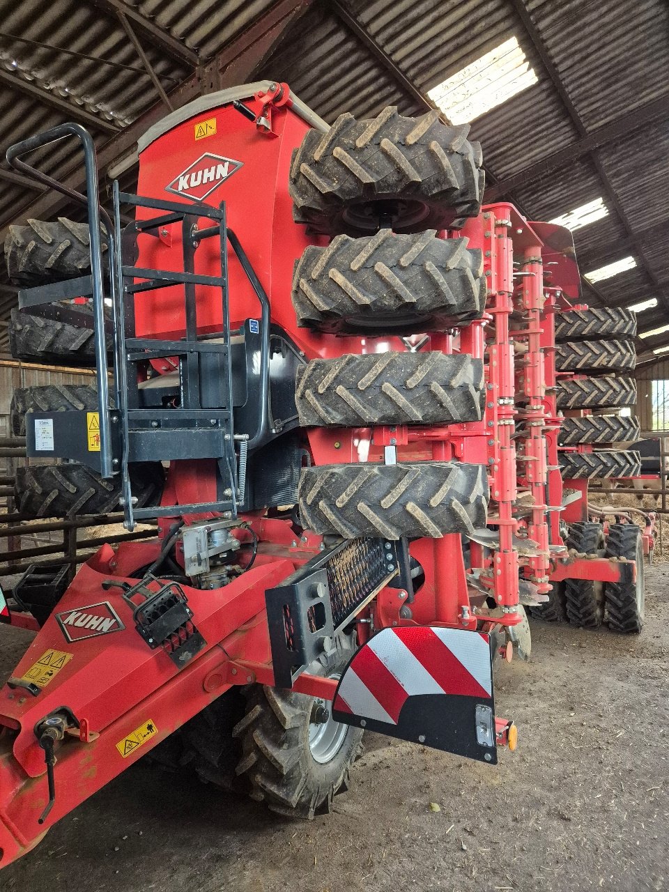 Direktsaatmaschine tip Kuhn ESPRO 6000 RC, Gebrauchtmaschine in MANDRES-SUR-VAIR (Poză 8)