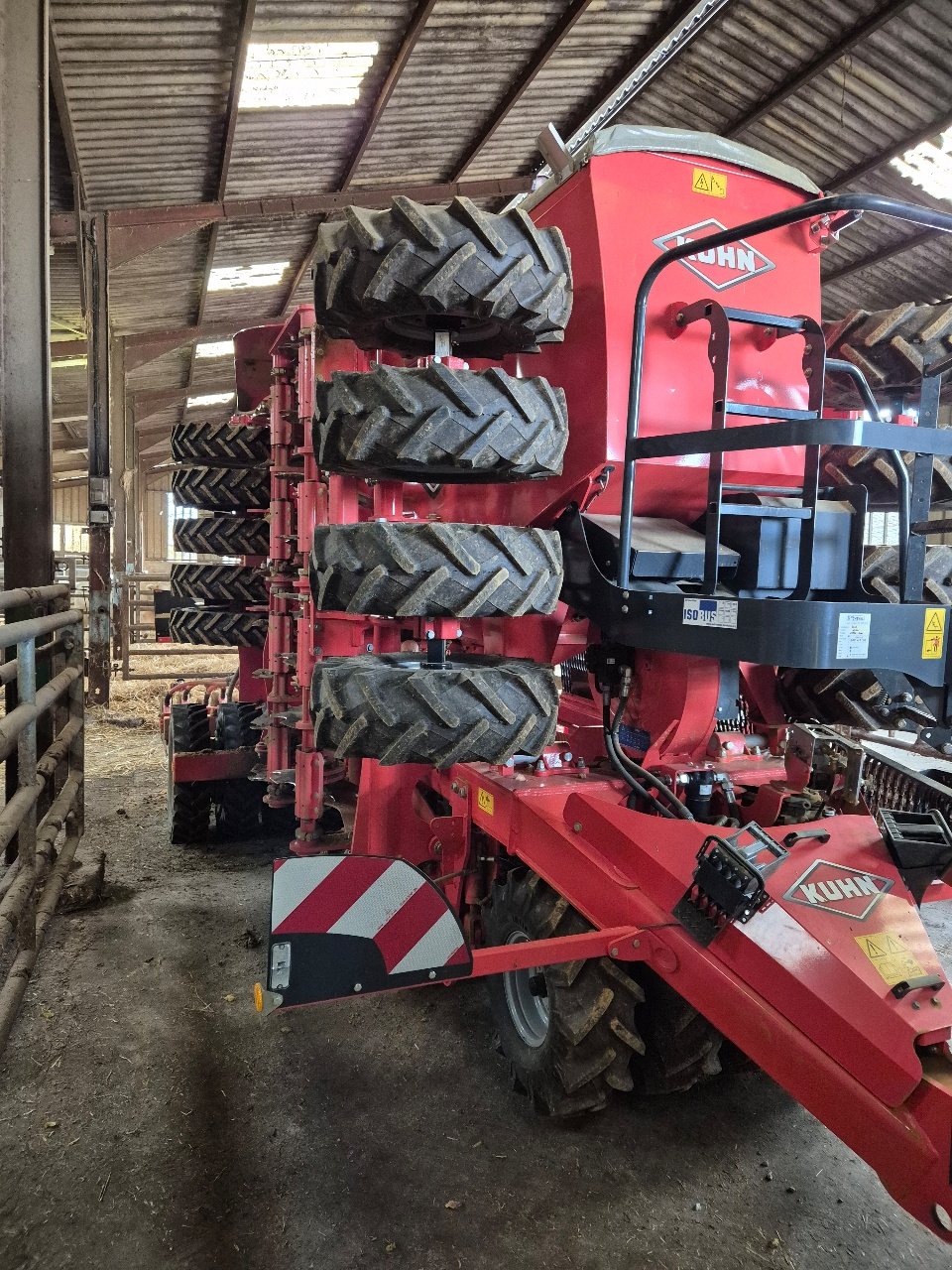 Direktsaatmaschine tip Kuhn ESPRO 6000 RC, Gebrauchtmaschine in MANDRES-SUR-VAIR (Poză 2)