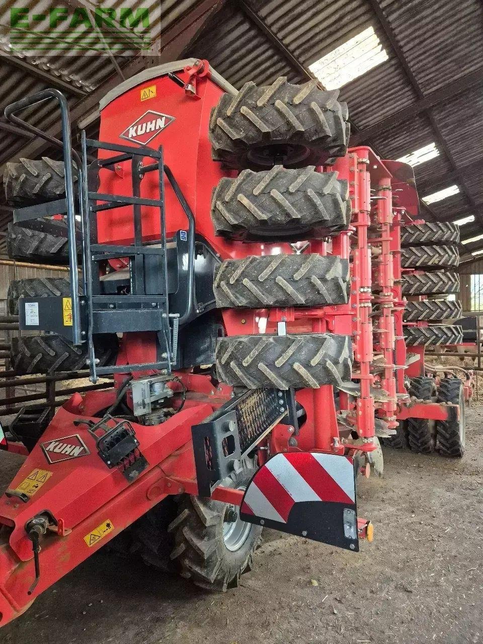 Direktsaatmaschine Türe ait Kuhn espro 6000 rc, Gebrauchtmaschine içinde CHAUVONCOURT (resim 8)