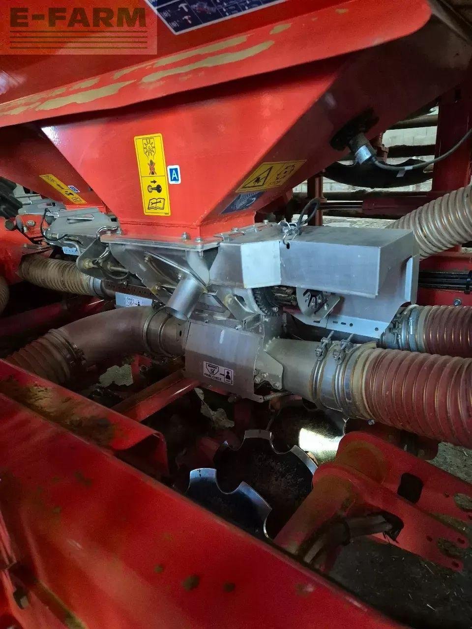 Direktsaatmaschine Türe ait Kuhn espro 6000 rc, Gebrauchtmaschine içinde CHAUVONCOURT (resim 9)