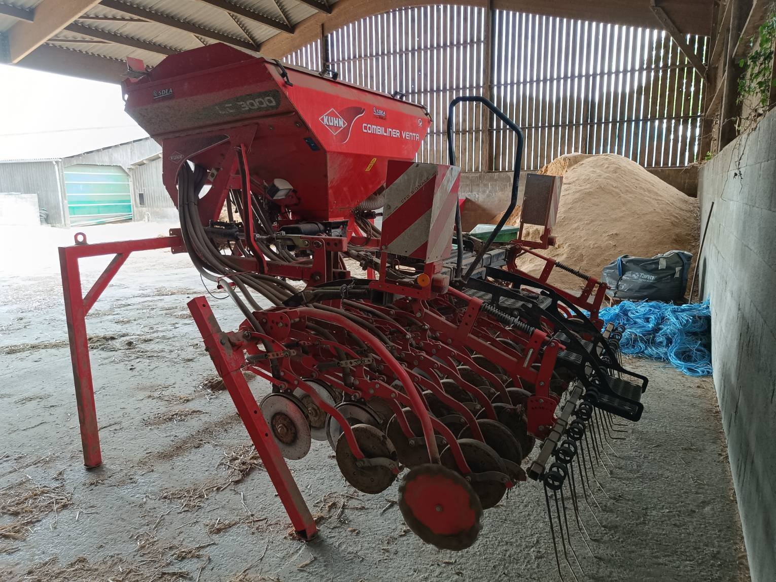 Direktsaatmaschine Türe ait Kuhn LC3000, Gebrauchtmaschine içinde Le Horps (resim 3)