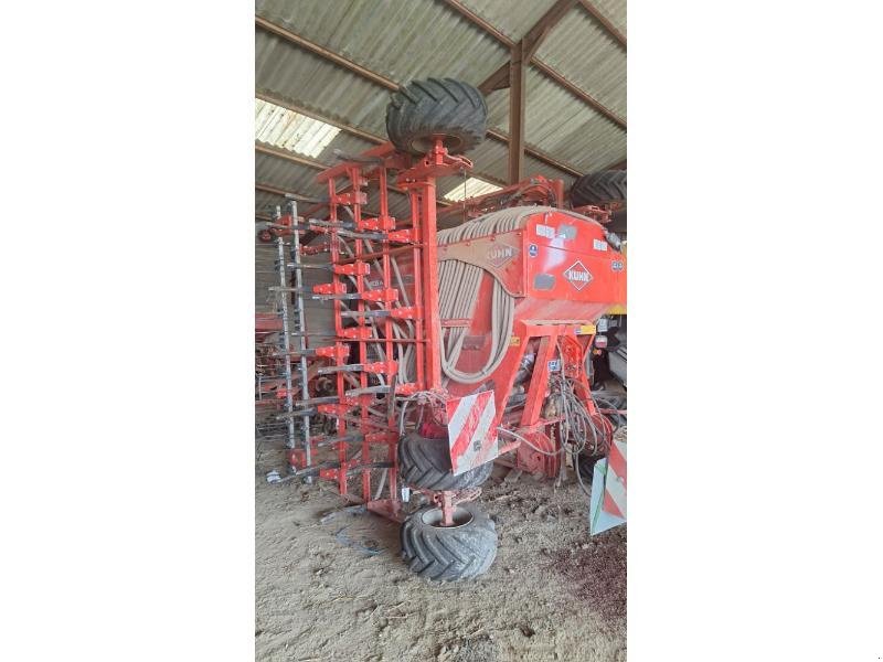 Direktsaatmaschine tip Kuhn MEGANT 600, Gebrauchtmaschine in CHAUMONT (Poză 3)