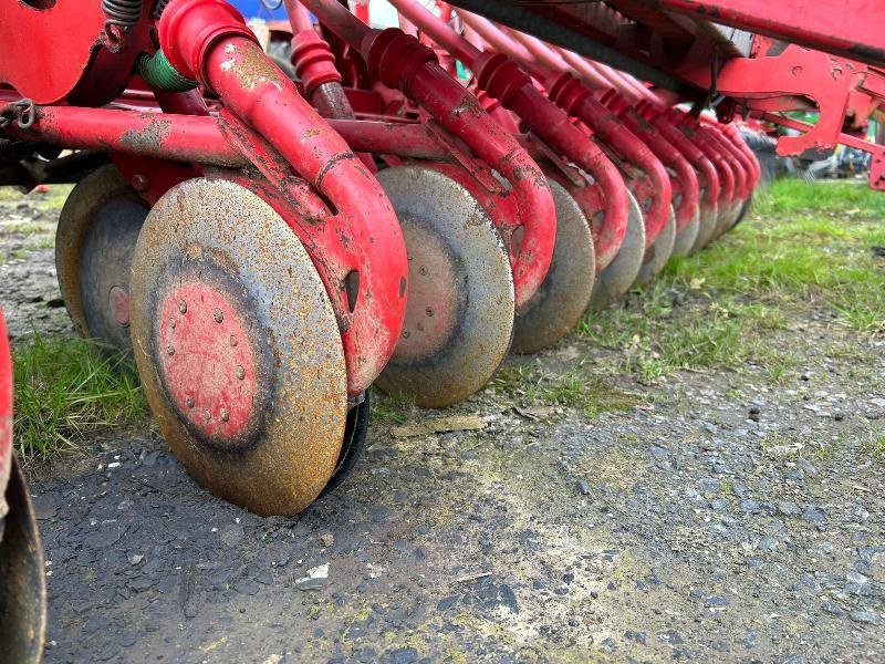 Direktsaatmaschine typu Kverneland M DRILL, Gebrauchtmaschine w LANDIVISIAU (Zdjęcie 4)