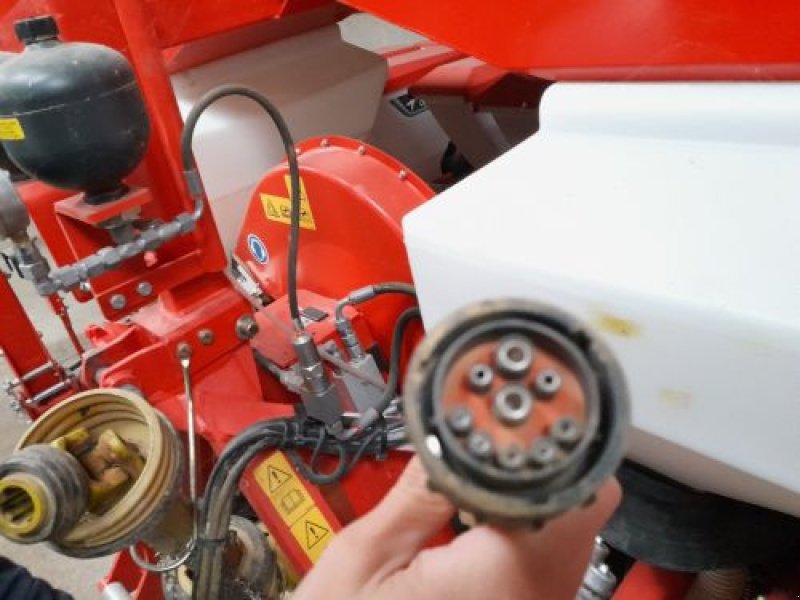 Direktsaatmaschine tip Kverneland SEMOIR, Gebrauchtmaschine in Belleville sur Meuse (Poză 8)