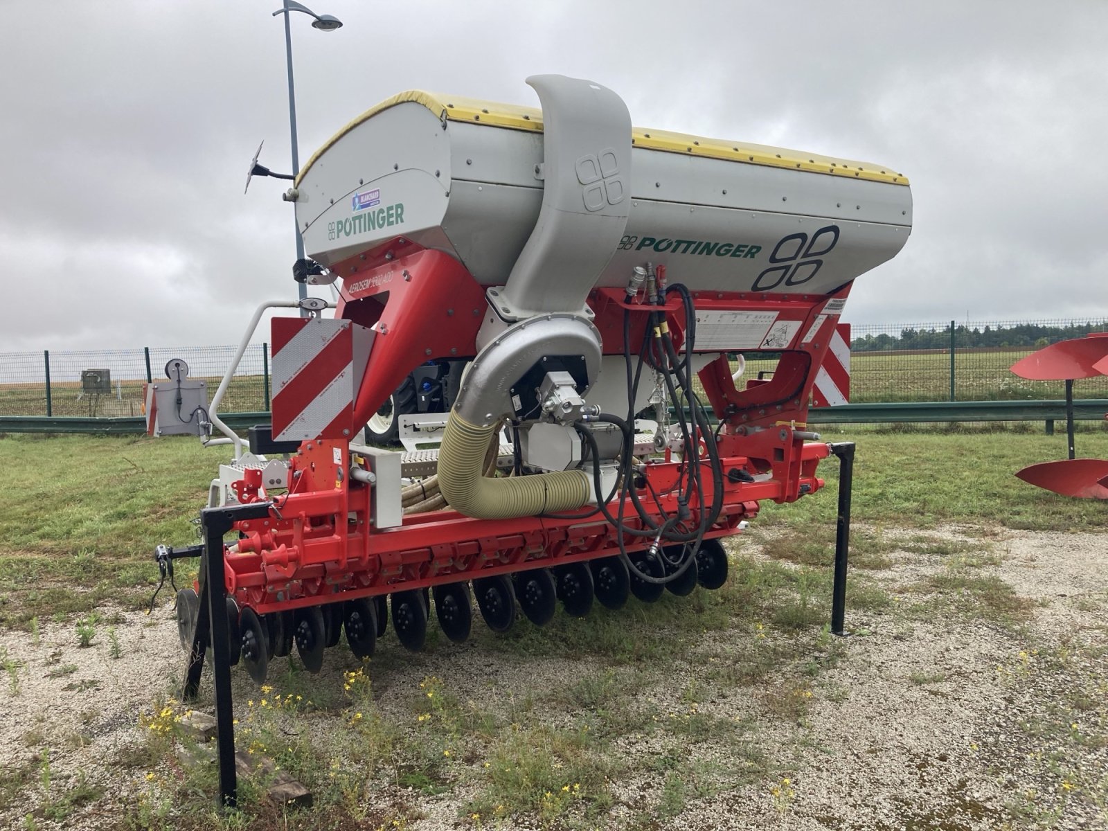 Direktsaatmaschine a típus Pöttinger AEROSEM, Gebrauchtmaschine ekkor: TREMEUR (Kép 2)