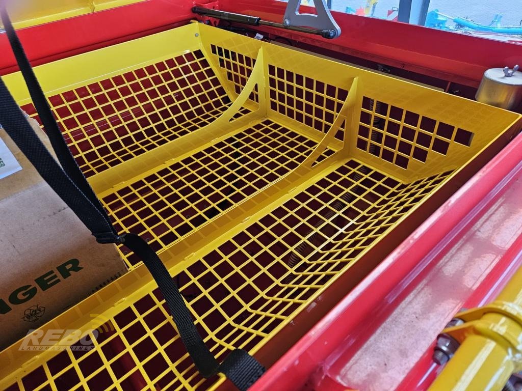 Direktsaatmaschine des Typs Pöttinger Terrasem 3000 DZ, Neumaschine in Visbek/Rechterfeld (Bild 12)