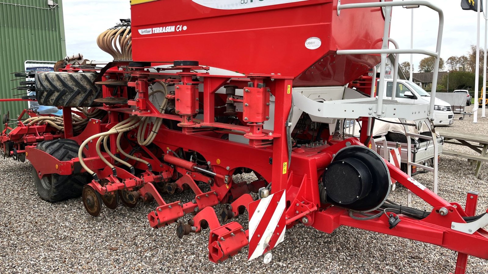 Direktsaatmaschine Türe ait Pöttinger Terrasem C4 Fertilizer, Gebrauchtmaschine içinde Borre (resim 5)