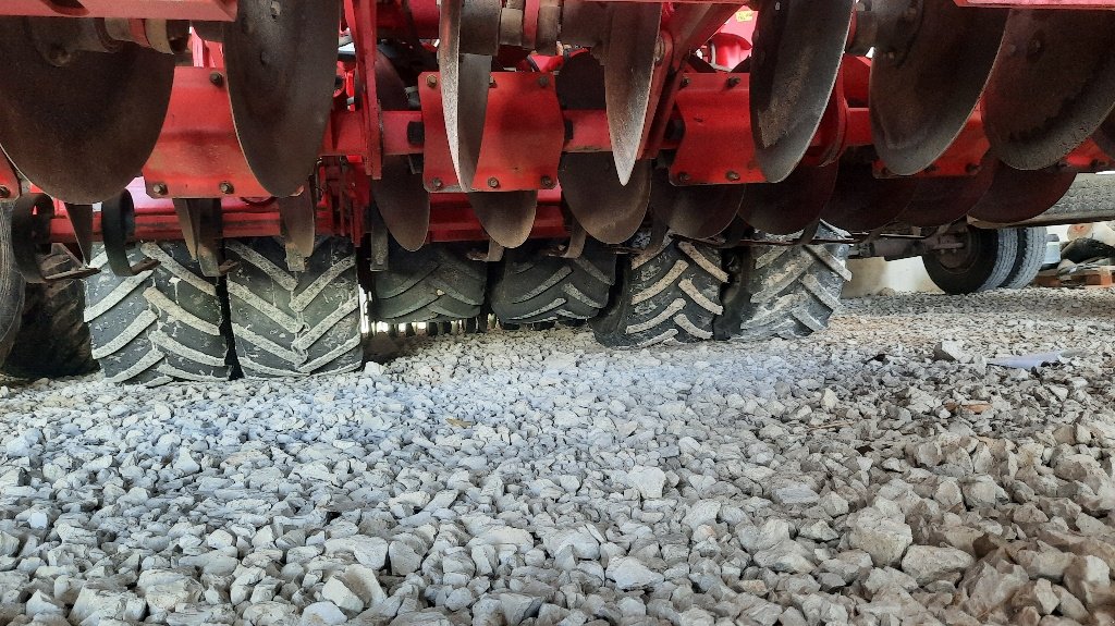 Direktsaatmaschine typu Pöttinger TERRASEM C6, Gebrauchtmaschine v CHAUMONT (Obrázek 5)
