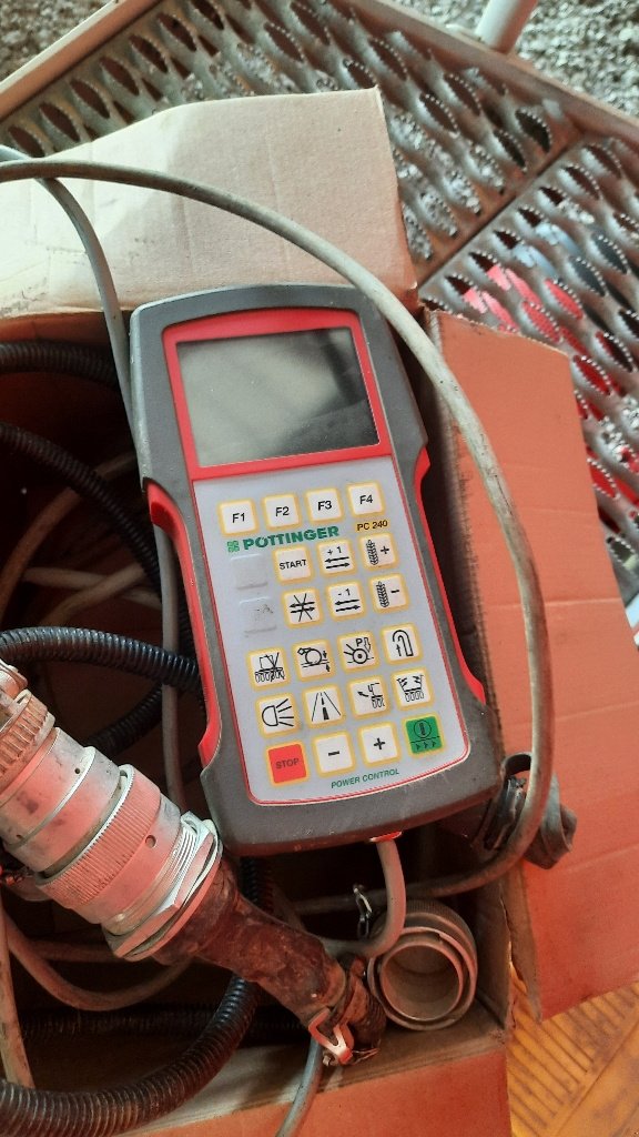 Direktsaatmaschine typu Pöttinger TERRASEM C6, Gebrauchtmaschine v CHAUMONT (Obrázek 11)