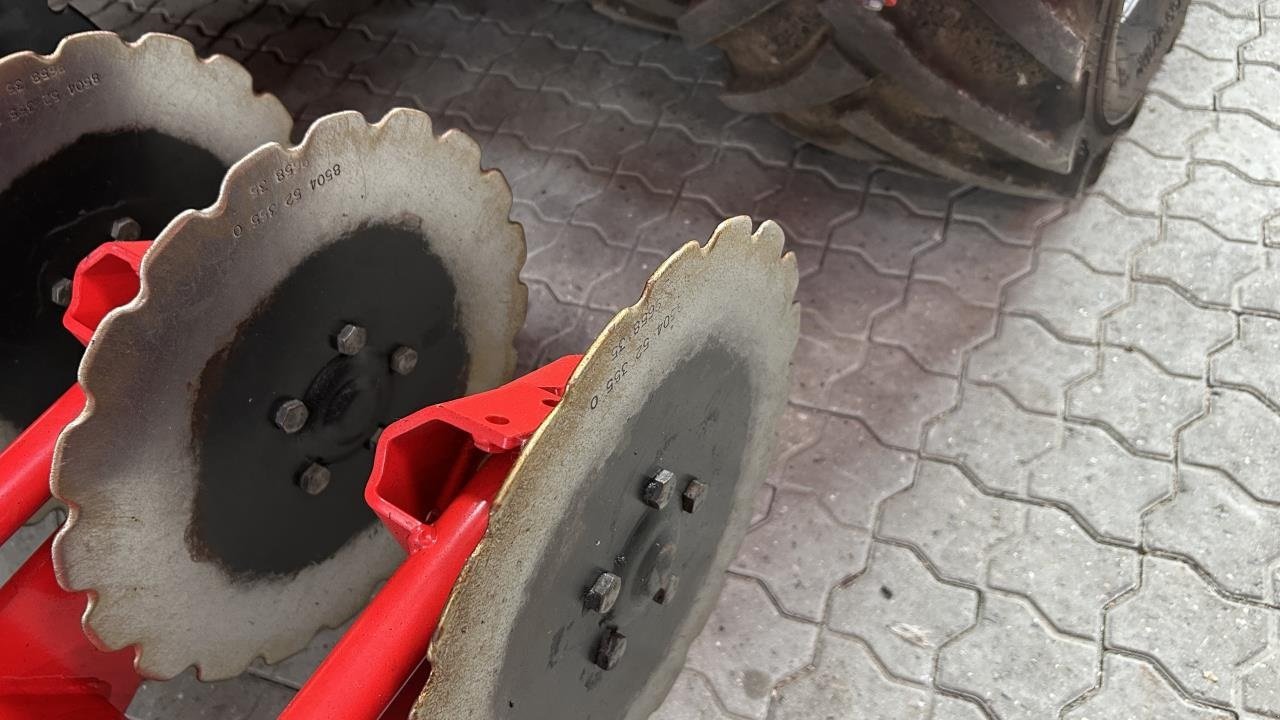 Direktsaatmaschine of the type Pöttinger TERRASEM V6000 DZ, Gebrauchtmaschine in Viborg (Picture 12)