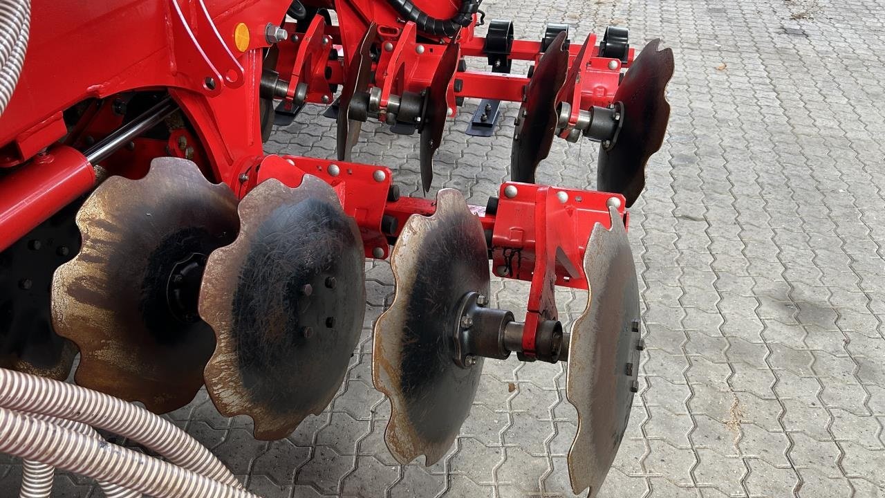 Direktsaatmaschine of the type Pöttinger TERRASEM V6000 DZ, Gebrauchtmaschine in Viborg (Picture 9)