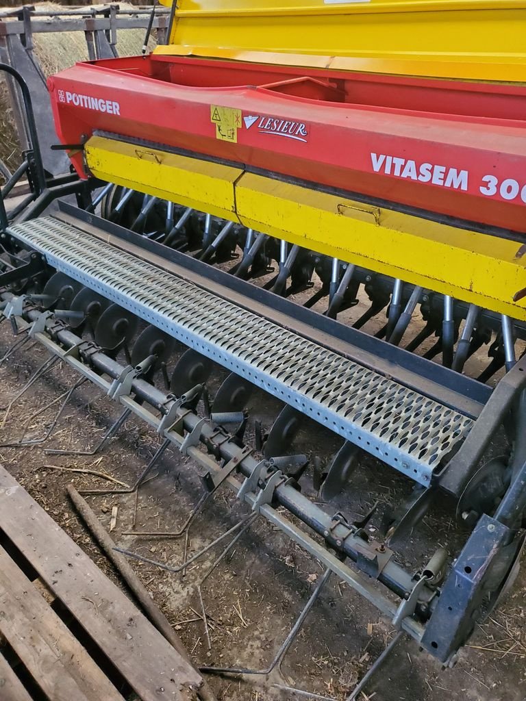 Direktsaatmaschine от тип Pöttinger VITASEM 300, Gebrauchtmaschine в MAYENNE (Снимка 3)