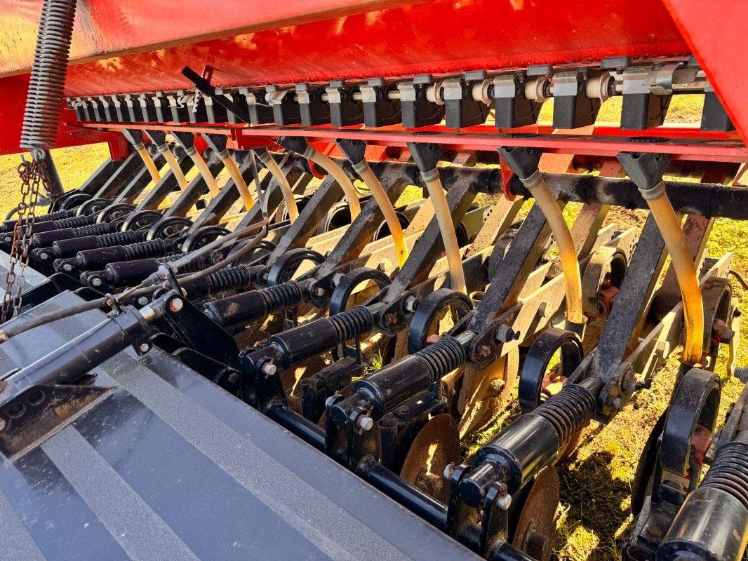 Direktsaatmaschine Türe ait Tume HKK 3001 DD, Gebrauchtmaschine içinde Liebenwalde (resim 4)