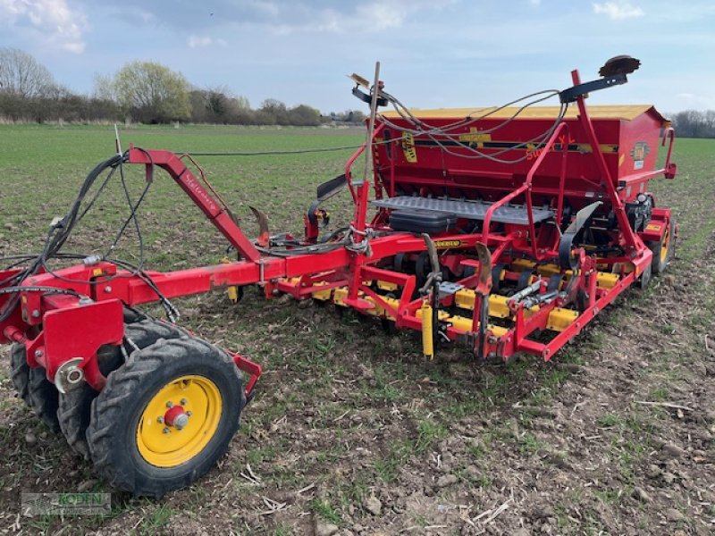 Direktsaatmaschine tipa Väderstad Rapid 300 Super XL, Gebrauchtmaschine u Lensahn