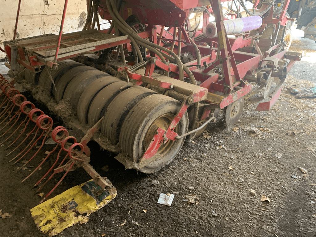 Direktsaatmaschine от тип Väderstad RAPID 300, Gebrauchtmaschine в CONDE SUR VIRE (Снимка 3)