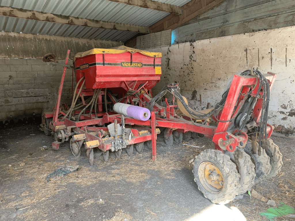 Direktsaatmaschine от тип Väderstad RAPID 300, Gebrauchtmaschine в CONDE SUR VIRE (Снимка 1)