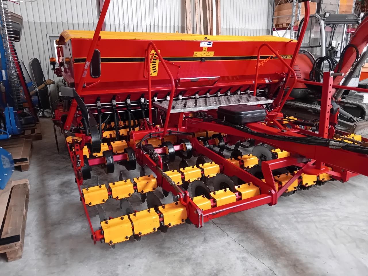 Direktsaatmaschine of the type Väderstad RAPID 400 C XL, Gebrauchtmaschine in Maribo (Picture 7)