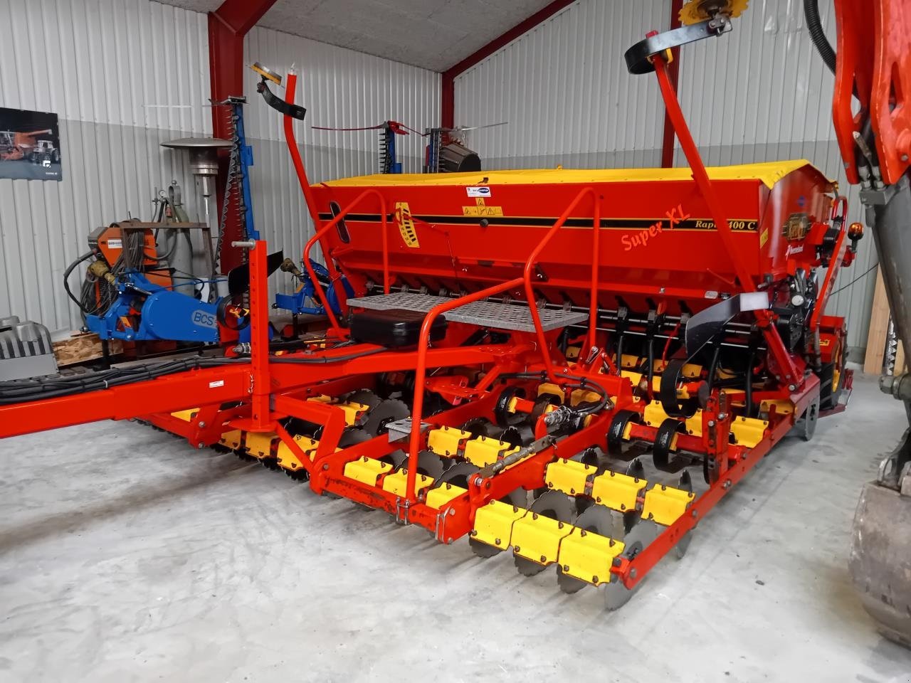 Direktsaatmaschine of the type Väderstad RAPID 400 C XL, Gebrauchtmaschine in Maribo (Picture 1)
