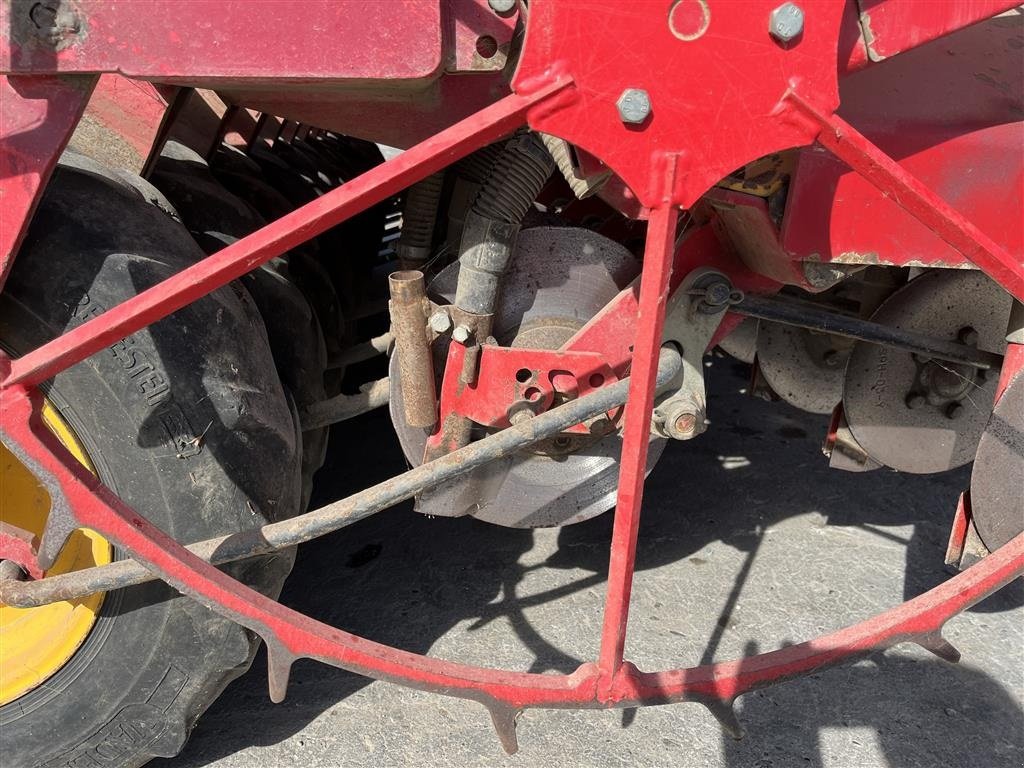 Direktsaatmaschine of the type Väderstad Rapid 400 Combi Super XL, Gebrauchtmaschine in Borre (Picture 5)