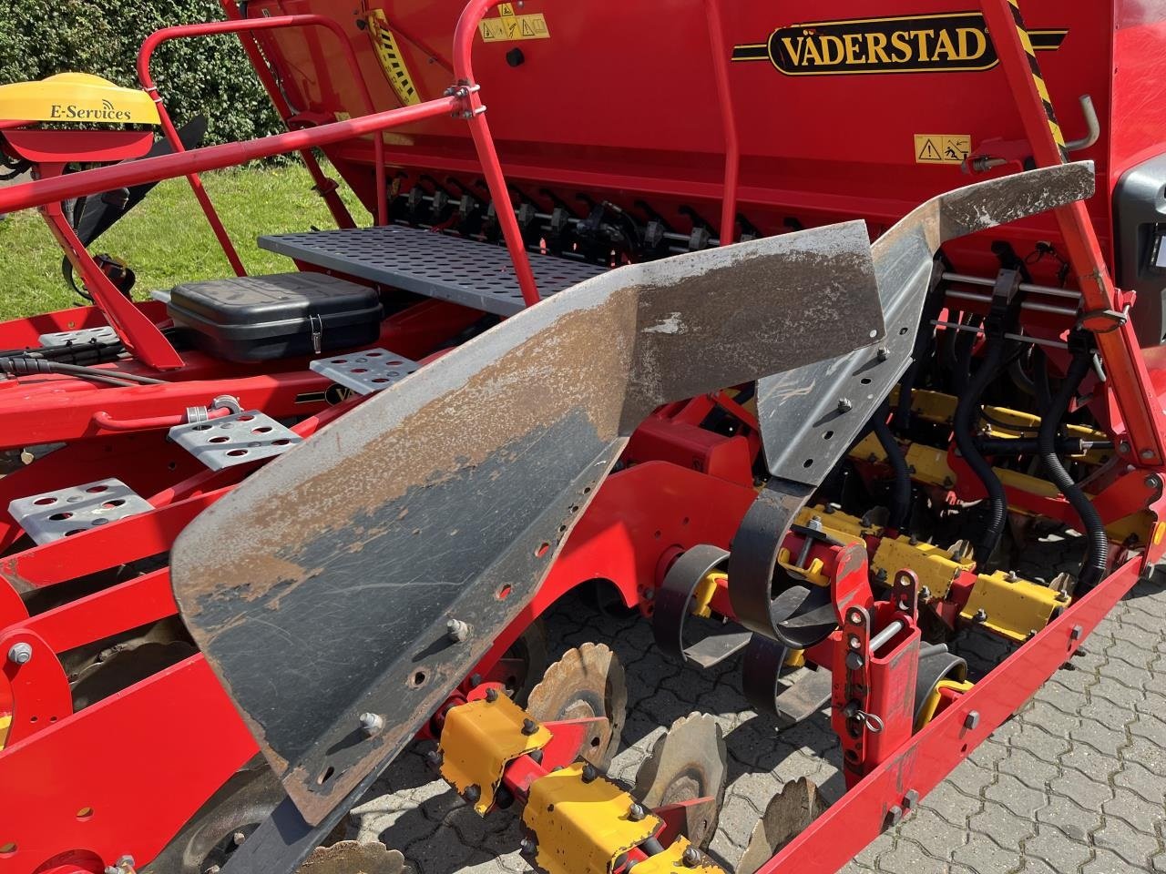 Direktsaatmaschine of the type Väderstad RAPID 400C, Gebrauchtmaschine in Videbæk (Picture 11)